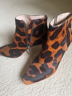 Louise et Cie Leopard Print Pointed Toe Ankle Booties - Brown/Black